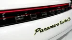 Porsche, aflat în criză, mizează pe motoare cu combustie și amână lansarea unor modele electrice
