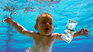 Bebeluşul de pe coperta albumului ”Nevermind” al trupei Nirvana a împlinit 25 de ani. Cum arată acum - GALERIE FOTO