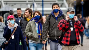 Coronavirus în lume. Peste 100 de milioane de europeni, afectaţi. Graniţe blocate, oameni obligaţi să rămână în case, restaurante şi cinematografe închise