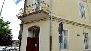 Tokes: Primăria Oradea m-a avertizat să dau jos steagul secuiesc de pe sediu. E jignitor şi scandalos