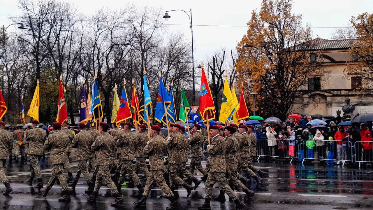 Klaus Iohannis a ajuns la parada de la Arcul de Triumf 