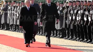 Preşedintele Germaniei, primit la Cotroceni. Joachim Gauck: DNA, unul dintre pilonii principali ai procesului de reformă. Klaus Iohannis: Vom continua neabătuţi lupta anticorupţie. Vom vedea rezultatele şi în plan electoral - VIDEO