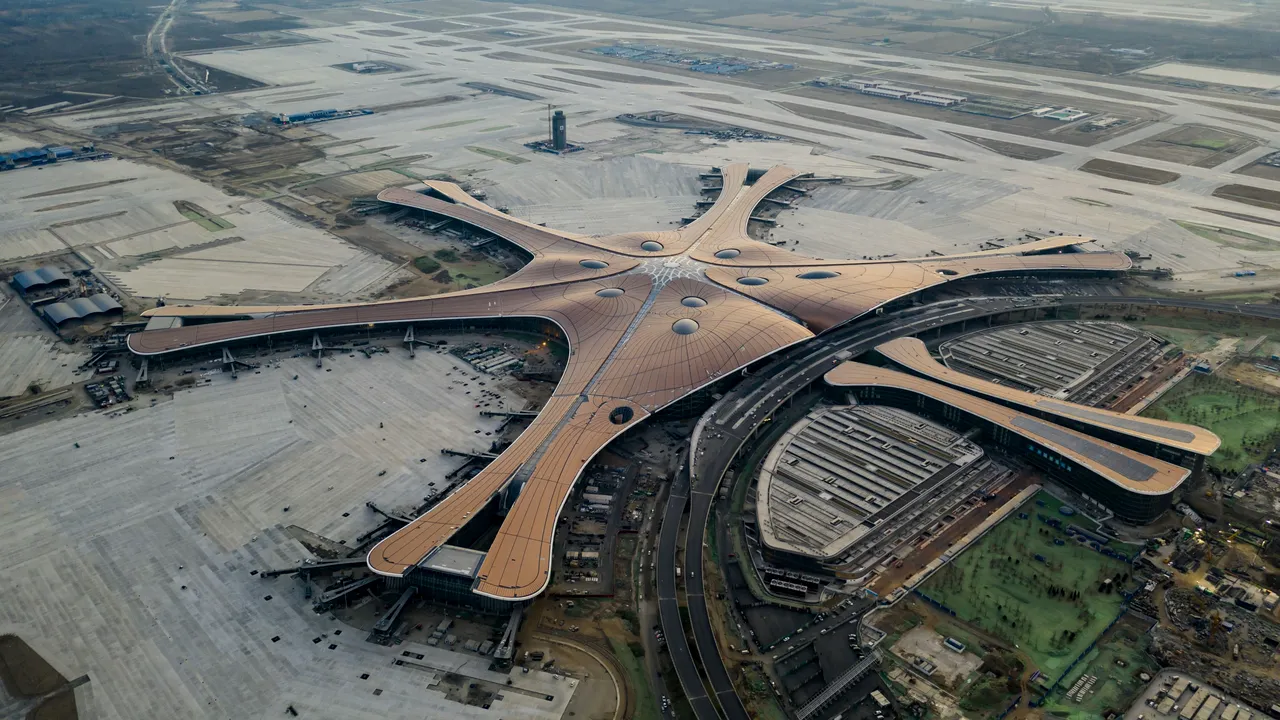 Beijing Daxing, aeroportul cu cel mai mare terminal din lume, a fost deschis oficial: Cât a costat construcţia colosală | FOTO, VIDEO