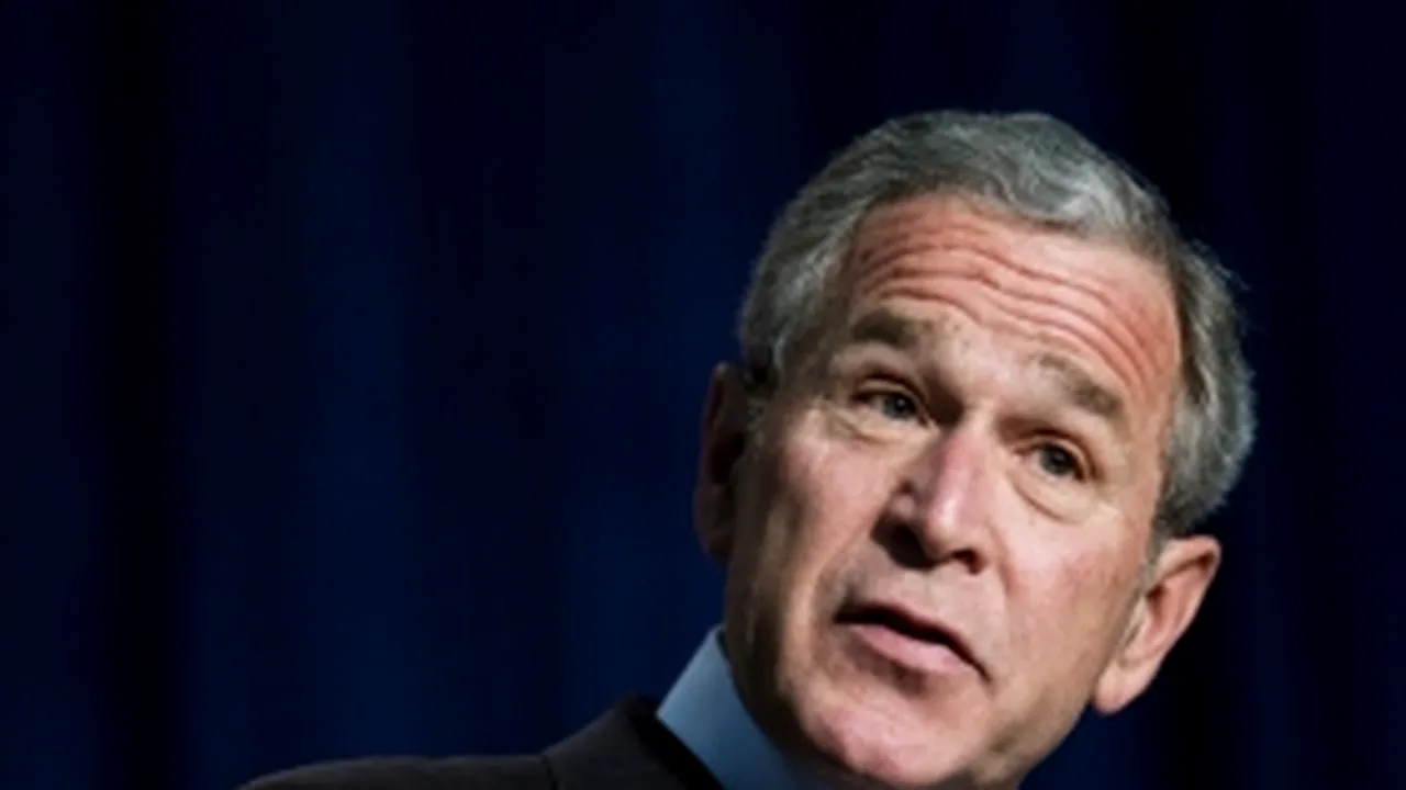 Candidaţii la preşedinţia Statelor Unite, ironizaţi de George W. Bush