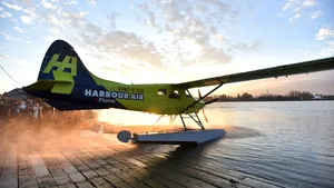 Începutul unei noi ere: Prima aeronavă complet electrică din lume a fost testată în oraşul canadian Vancouver. VIDEO