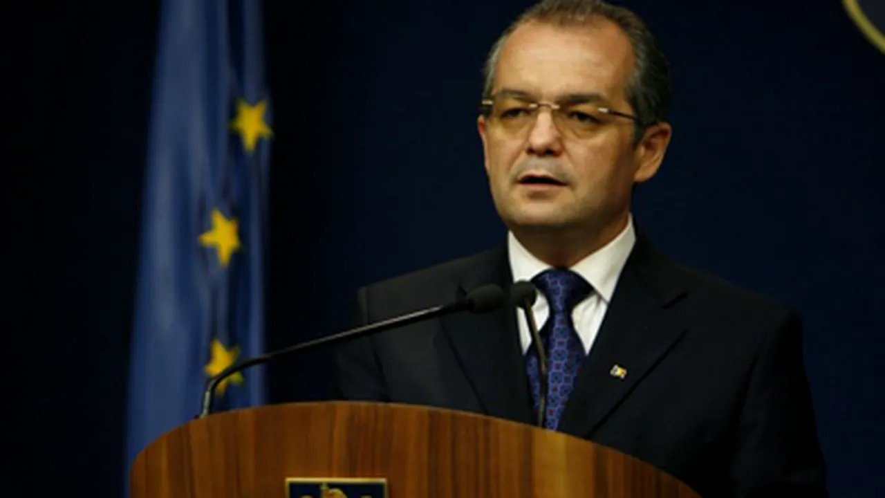 Boc susţine asumarea răspunderii pentru legea salarizării