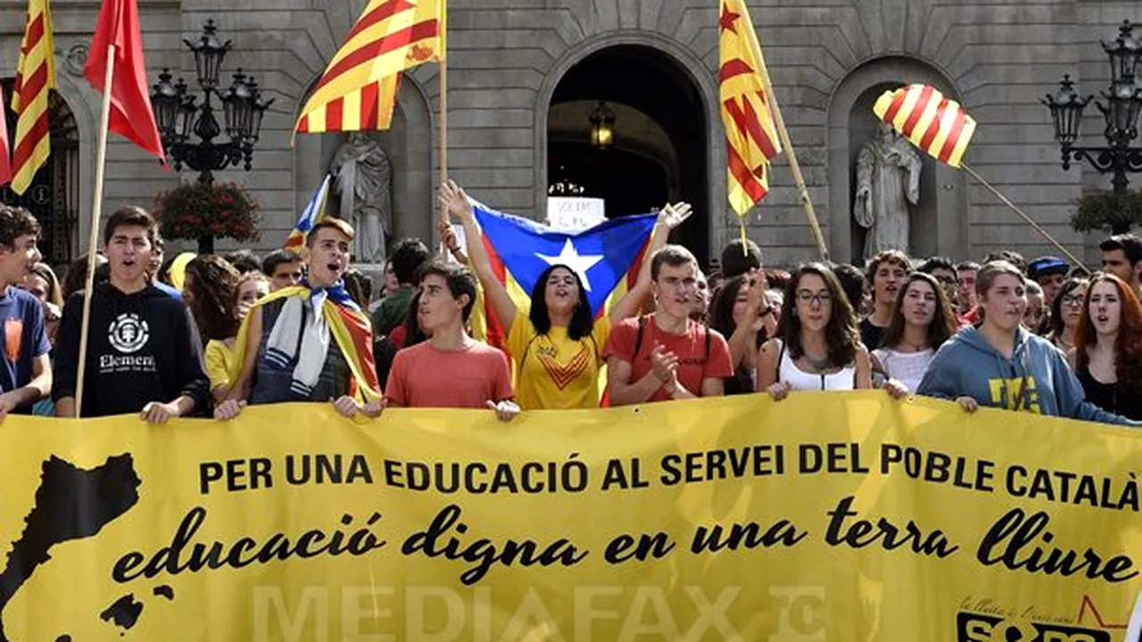 Mii de studenţi şi profesori au protestat în Spania faţă de reduceri bugetare şi reforme