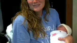 Inconştienţă sau pasiune pentru sport? Femeia care a născut imediat după ce a alergat 6 ore la maraton - VIDEO