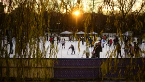 Ger şi ceaţă în Bucureşti. Temperatura scade până la -8 grade în următoarele zile