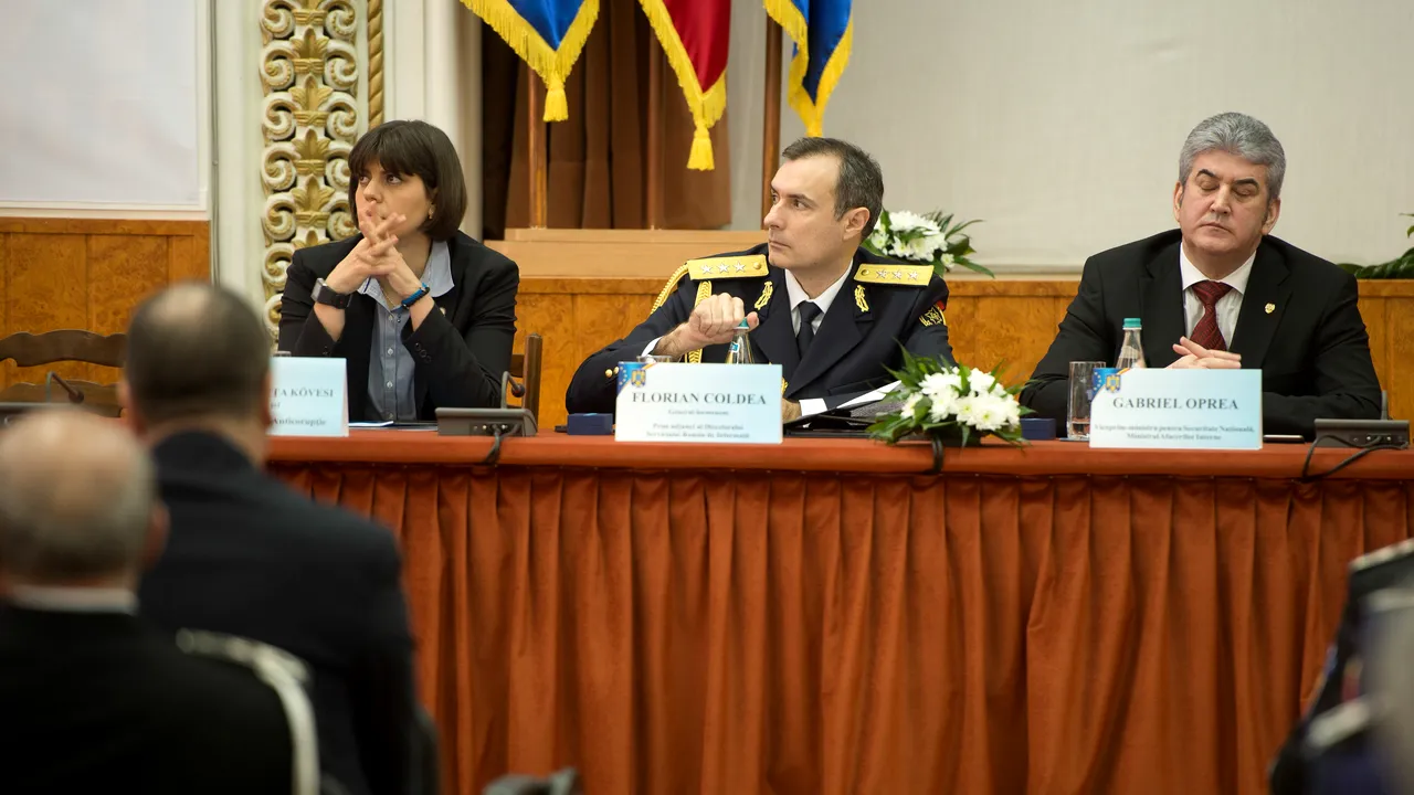 Comisia pentru alegerile din 2009 îşi prezintă concluziile / De la audierile MARATON au lipsit trei personaje cheie: Laura Codruţa Kovesi, Florian Coldea şi Gabriel Oprea / Cum s-a aflat că şefa DNA a fost în sufrageria lui Oprea
