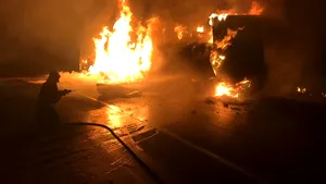 Compania care deţine fabrica de condimente din Alba, distrusă de un incendiu masiv, anunţă ce se va întâmpla cu producţia şi angajaţii