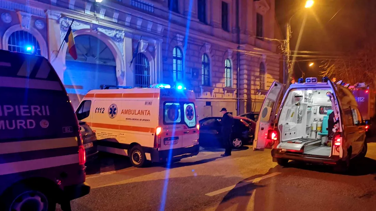 Rebeliune a deţinuţilor la Penitenciarul din Satu Mare. Trei persoane au murit şi mai multe sunt rănite | FOTO