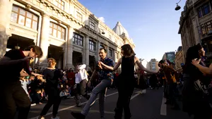 Calea Victoriei devine pietonală doar duminică în acest weekend. PMB anunță programul pentru „Străzi deschise”