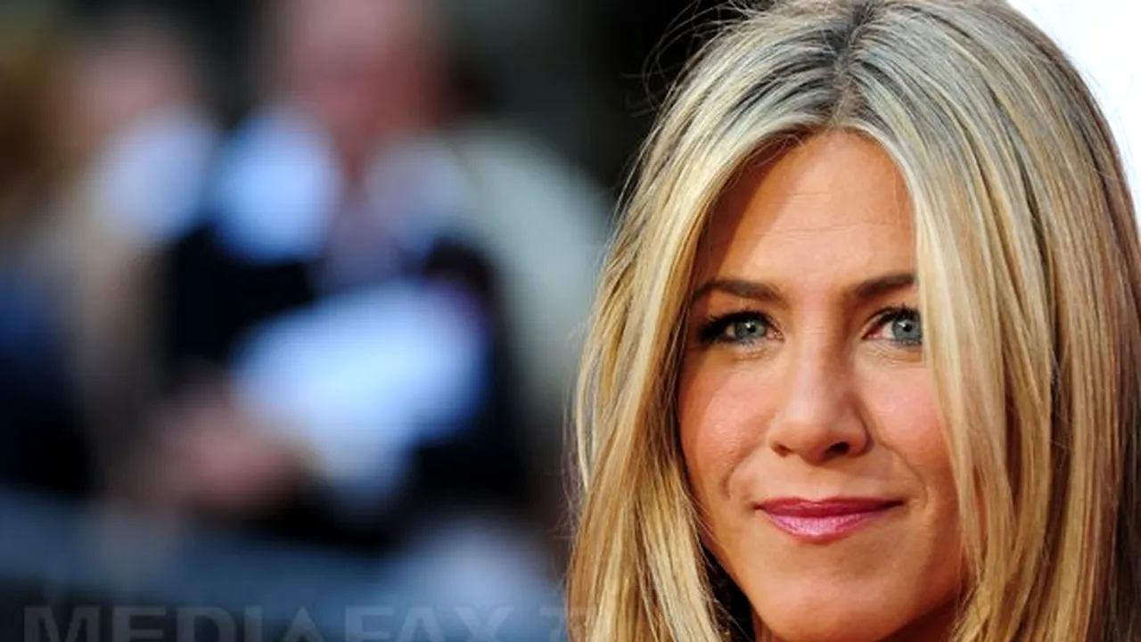 Jennifer Aniston şi-a schimbat biletul de avion pentru a o evita pe Angelina Jolie