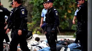 Poliţiştii au reţinut alţi 124 de suporteri timişoreni şi croaţi - VIDEO