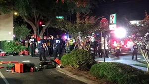 UPDATE Atac armat într-un club din Florida: Cel puţin doi morţi şi peste 14 răniţi / Trei suspecţi, reţinuţi / Poliţia infirmă ipoteza unui atac terorist -  FOTO/VIDEO