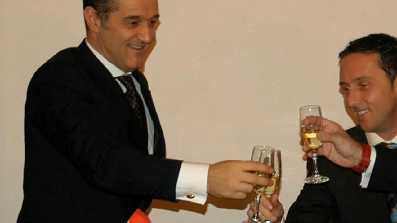 Steliştii au participat la petrecerea de sfârşit de an. Jucătorii au asistat şi la ritualul tăierii porcului