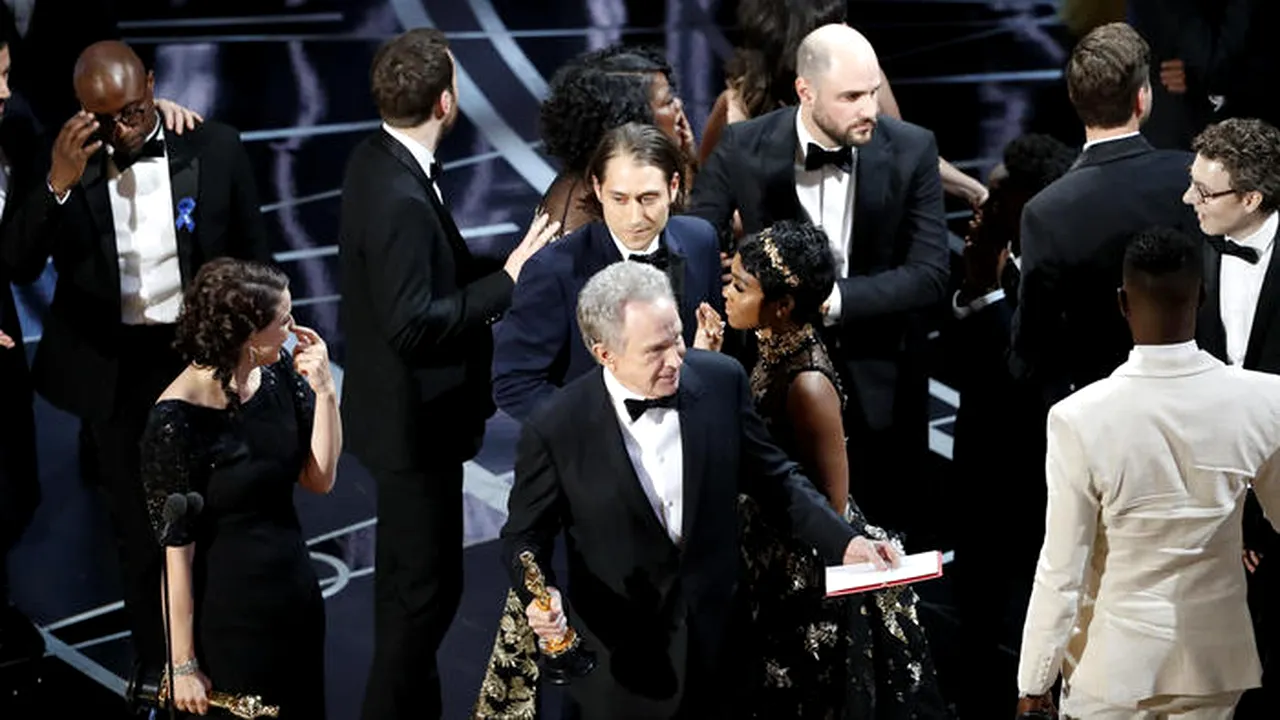 Faye Dunaway rupe tăcerea după gafa de la gala premiilor Oscar şi spune că se simte ”foarte vinovată” 