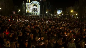 Peste 5.000 de clujeni au asistat la slujba de Înviere oficiată la Catedrala Mitropolitană - FOTO