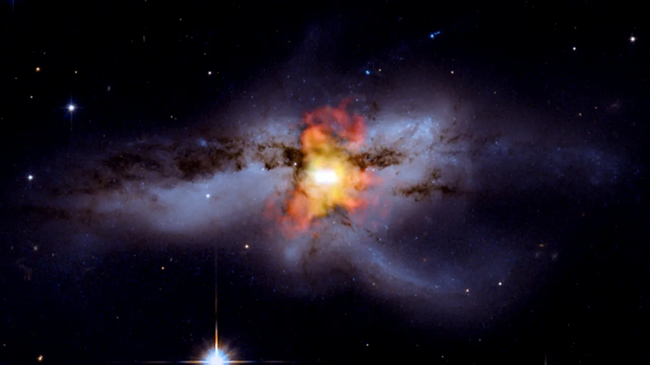 Hubble a fotografiat cele mai îndepărtate galaxii cunoscute - GALERIE FOTO