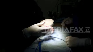 Implantul mamar i-a salvat viaţa unei femei din SUA împuşcată în piept
