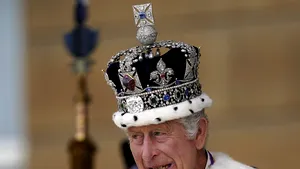 „Regele Charles a murit”, un fake news al presei ruse. Cum s-a născut şi replica Londrei

