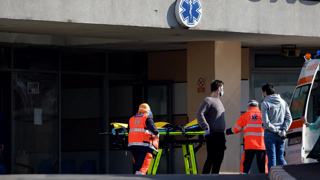 Reacţia managerului Spitalului Judeţean Vrancea, după ce a fost dus la spital cu forţa: Prefectul comite abuzuri asupra unui bolnav de Covid-19 