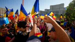 Protest în Capitală. Câteva sute de simpatizanți AUR s-au strâns în Piața Victoriei. George Simion, prezent