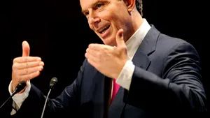 Tony Blair, preferat pentru funcţia de preşedinte al UE