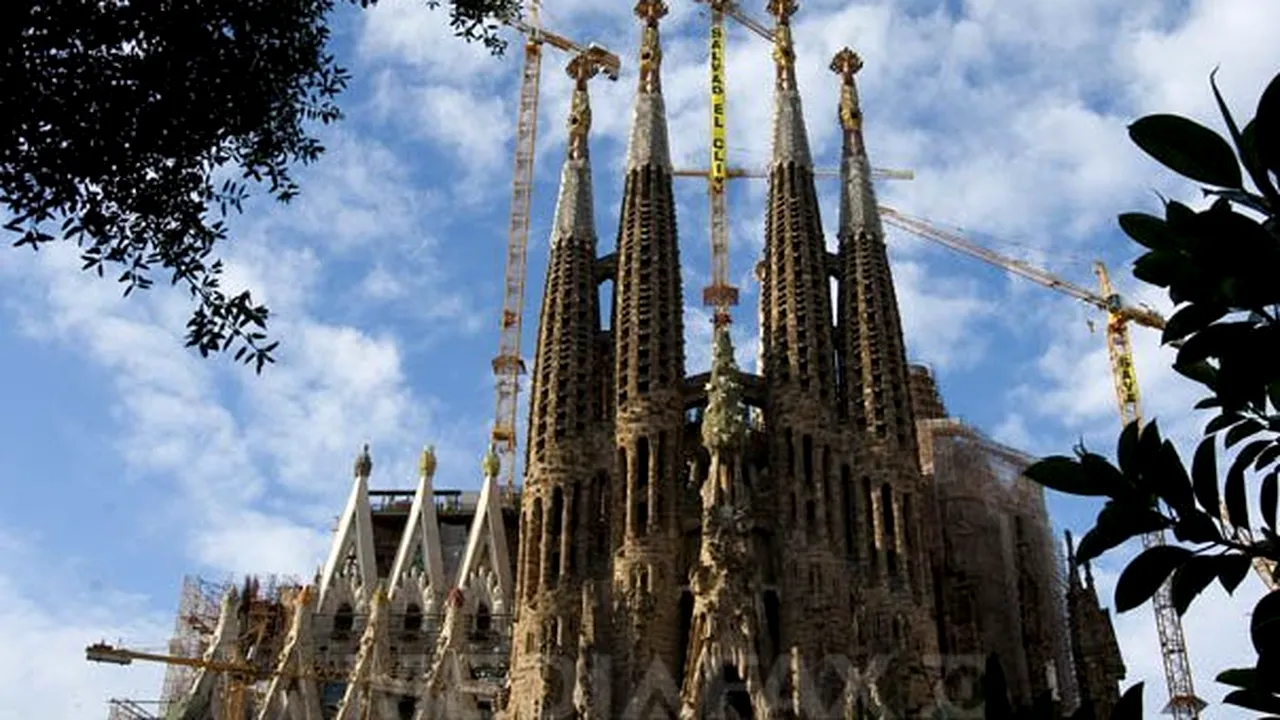 Sagrada Familia a primit permis de construcţie după 137 de ani
