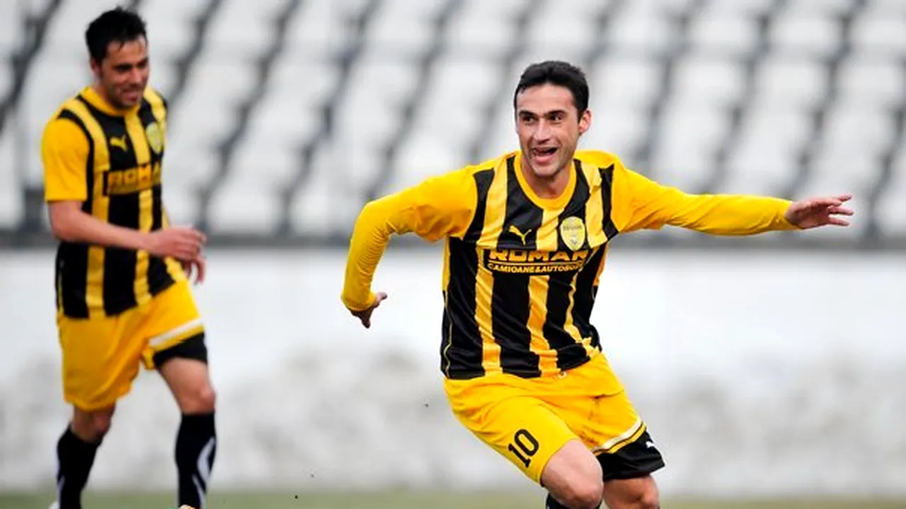 Rapid l-a transferat pe Baze Ilijoski. Copos: Am negociat toată noaptă! Mai avem nevoie de un mijlocaş central
