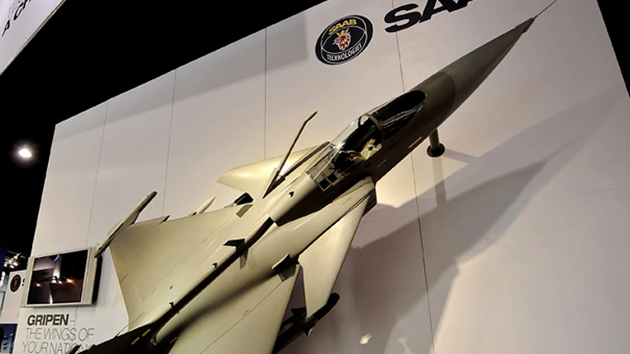 Gripen şi Eurofighter vor prezenta oferta de avioane în Comisia de apărare din Senat