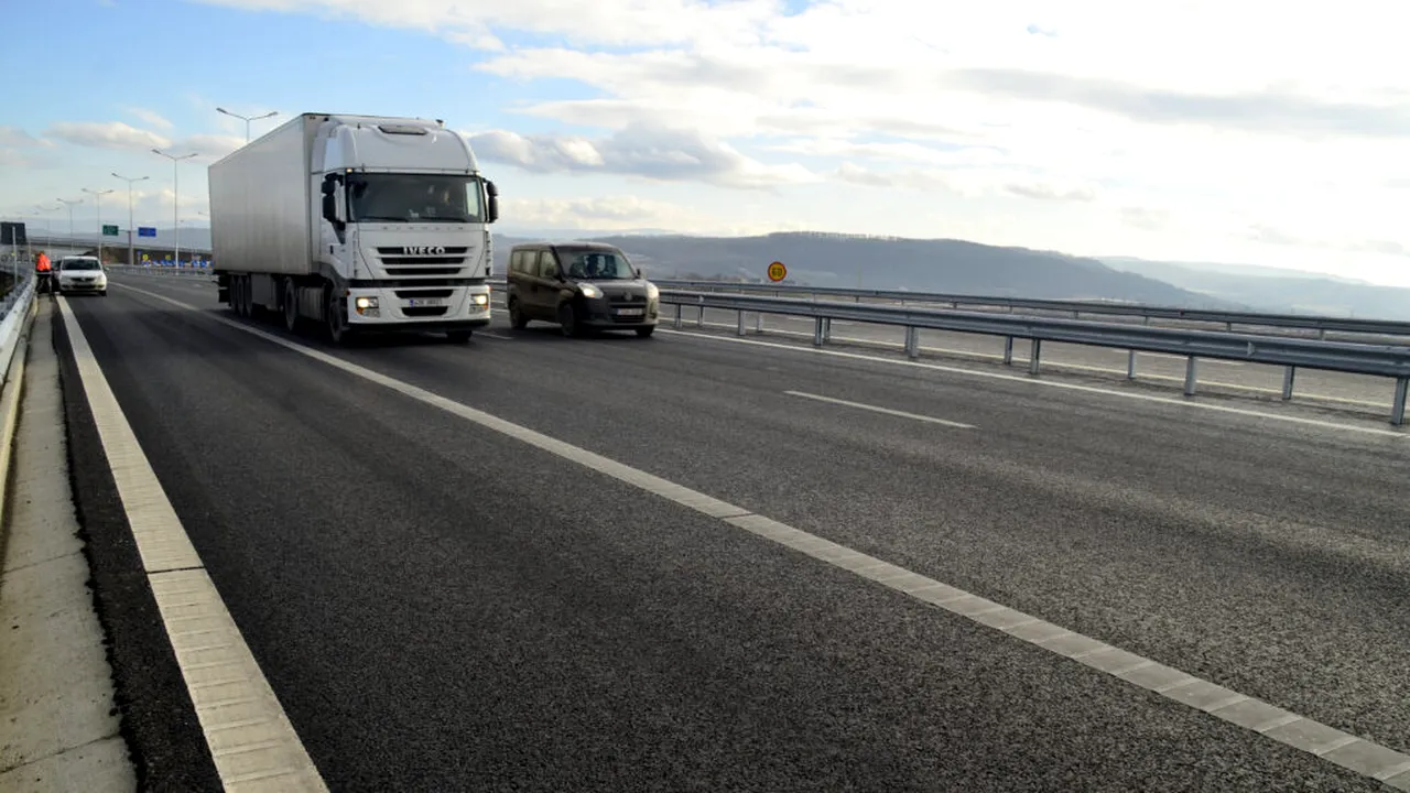 Progres pe Autostrada Transilvania, pe lotul Chiribiș-Biharia: aproape jumătate din autostradă e finalizată