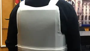 Vestele antiglonţ, prezentate în urmă cu doi ani la Guvern. Europol: Nici până acum nu există