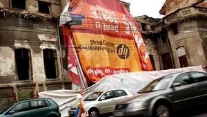 Demolarea Casei Cantacuzino a fost reluată vineri. CNMI a respins clasarea imobilului