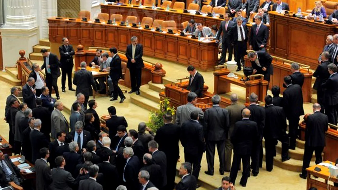 Presa internaţională: Guvernul român a devenit vineri ultima victimă a crizei economice din Europa