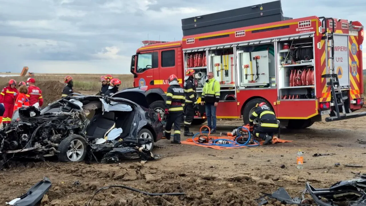 Accident grav pe un drum din Iași: Trei persoane au murit, iar alte trei au avut nevoie de îngrijiri medicale