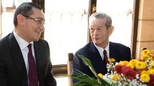 Fotografie cu premierul şi Regele Mihai stând la masă, la Săvârşin. Ponta: 