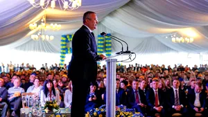 Ciucă: Aproape 900 de milioane de euro investiţi în Complexul Energetic Oltenia 