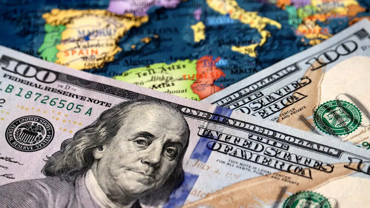 Dolarul american își pierde influența în economia mondială. Țările asiatice sunt primele care fac un pas înapoi