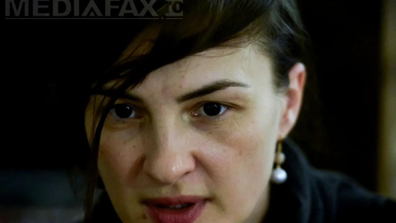 INTERVIU - Ioana Flora: Niciodată nu te opreşti ca actor; 