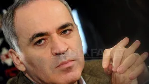 Gari Kasparov cere cetăţenie letonă