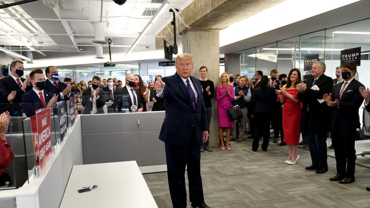 Covid-19 în apropierea lui Trump, chiar în perioada alegerilor: Şeful cabinetului de la Casa Albă, Mark Meadows, e infectat cu noul coronavirus