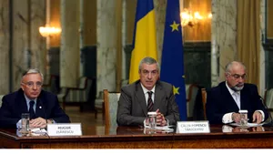 Tăriceanu, Vosganian şi Isărescu au discutat, la Guvern, a doua rectificare a bugetului pe 2008