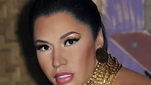 O statuie a cântăreţei Nicki Minaj îi inspiră pe fanii artistei să facă selfie-uri 