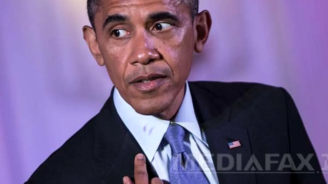 Barack Obama a explicat, glumind, de ce avea o pată de ruj pe gulerul cămăşii în timpul unui discurs