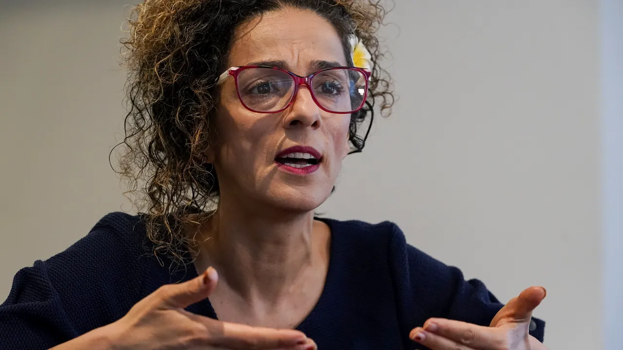 Teheranul a plătit trei est-europeni pentru a asasina o activistă iraniană stabilită în SUA. FBI a dejucat planul