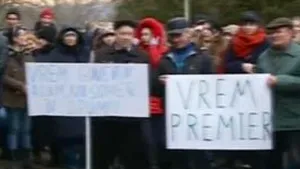 Proteste în mai multe oraşe din Moldova pentru numirea unui guvern stabil - VIDEO