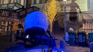 Fotbalist de 18 ani, înjunghiat de o bandă pe scutere în Napoli. Este grav