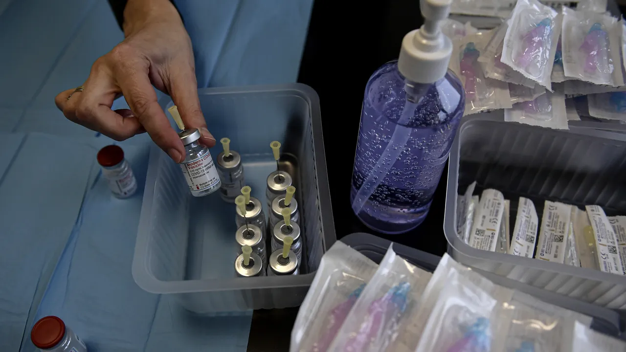 Unde vor fi distribuite cele peste 39.000 de doze de vaccin Moderna. Majoritatea rămân în Bucureşti